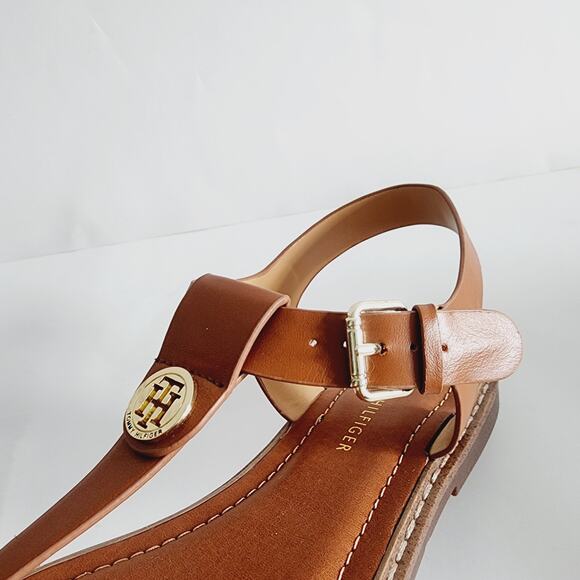 Tommy Hilfiger Tan Faux Leather Sandals Flats Gold Logo & Adjustable Strap 8.5 - Picture 2 of 6